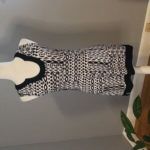 White House Black Market Stretchy Black & White Print Top Mini Dress - Size XXS